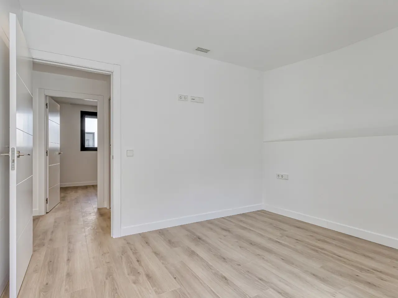 11 Alfons-XII-10-12-Habitacion